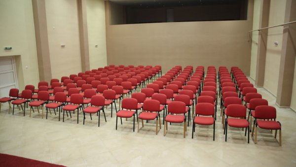 РЕНОВИРАН ДОМ КУЛТУРЕ У ЧЕСТЕРЕГУ: Добио свој коначан изглед, на који су поносни мештани РЕНОВИРАН ДОМ КУЛТУРЕ У ЧЕСТЕРЕГУ: Добио свој коначан изглед, на који су поносни мештани