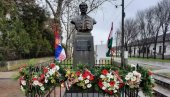 МИСА И ВЕНЦИ НА СПОМЕНИКУ ЛАЈОША КОШУТА: Обележена годишњица мађарске револуције у Новом Итебеју