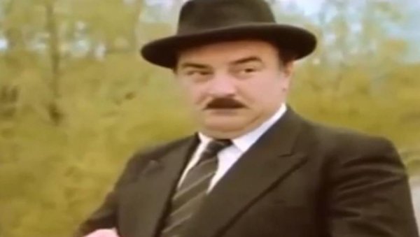 БАТА СТОЈКОВИЋ ПРЕМИНУО ЈЕ НА ДАНАШЊИ ДАН ПРЕ 19 ГОДИНА: Звездара театар чува успомену на великог глумца - пред смрт имао само ову жељу БАТА СТОЈКОВИЋ ПРЕМИНУО ЈЕ НА ДАНАШЊИ ДАН ПРЕ 19 ГОДИНА: Звездара театар чува успомену на великог глумца - пред смрт имао само ову жељу