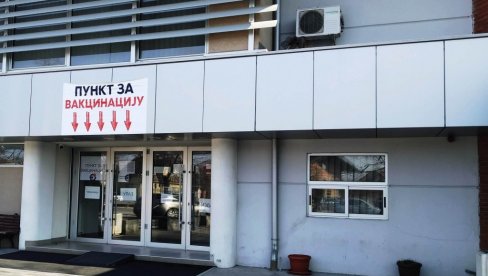 ВАКЦИНАЦИЈА У ПАРАЋИНУ ДАНАС ПАУЗИРА: Наставак следи сутра, а другу дозу “Фајзеровог” цепива добиће 72 особе ВАКЦИНАЦИЈА У ПАРАЋИНУ ДАНАС ПАУЗИРА: Наставак следи сутра, а другу дозу “Фајзеровог” цепива добиће 72 особе