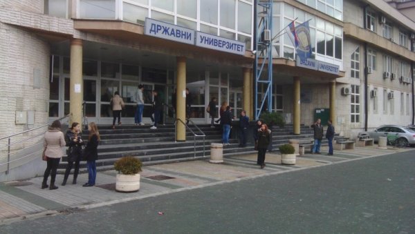 ПРЕЛАЗЕ НА ОНЛАЈН НАСТАВУ: Због погоршања епидемиолошке ситуације студенти неће боравити у просторијама Државног универзитета ПРЕЛАЗЕ НА ОНЛАЈН НАСТАВУ: Због погоршања епидемиолошке ситуације студенти неће боравити у просторијама Државног универзитета