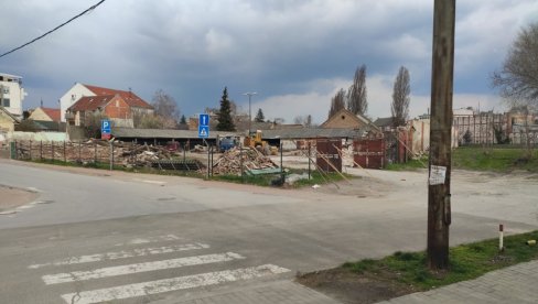 ПОПУТ БЕОГРАДА НА ВОДИ: У Зрењанину ниче нови, најмодернији комплекс стамбених зграда (ФОТО) ПОПУТ БЕОГРАДА НА ВОДИ: У Зрењанину ниче нови, најмодернији комплекс стамбених зграда (ФОТО)