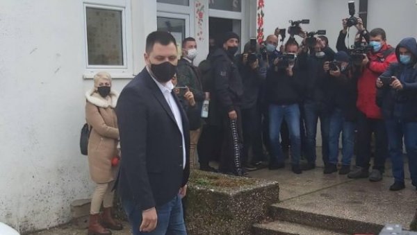 БРЗО ДО ДОГОВОРА: Први радни састанак представника будуће власти у Никшићу БРЗО ДО ДОГОВОРА: Први радни састанак представника будуће власти у Никшићу