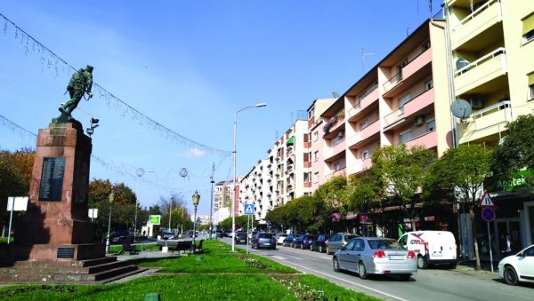 РФЗО У ПАРАЋИНУ РАДИ СМАЊЕНИМ КАПАЦИТЕТОМ: Ево шта да ураде грађани који треба да овере здравствену књижицу РФЗО У ПАРАЋИНУ РАДИ СМАЊЕНИМ КАПАЦИТЕТОМ: Ево шта да ураде грађани који треба да овере здравствену књижицу