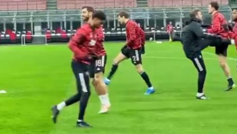 NADA TOPČAGIĆ NA SAN SIRU: Jutro je odjekivalo pred meč Milana i Mančester junajteda (VIDEO) NADA TOPČAGIĆ NA SAN SIRU: Jutro je odjekivalo pred meč Milana i Mančester junajteda (VIDEO)