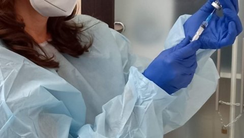 ВАЖНО ОБАВЕШТЕЊЕ ЗА ГРАЂАНЕ: Шта да раде они којима је термин за другу дозу вакцине за празнике? ВАЖНО ОБАВЕШТЕЊЕ ЗА ГРАЂАНЕ: Шта да раде они којима је термин за другу дозу вакцине за празнике?