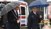 ВУЧИЋ ИСПРЕД ПАЛАТЕ СРБИЈА: Хвала Европској унији, једна вакцина неће спасити само један већ више живота! ВУЧИЋ ИСПРЕД ПАЛАТЕ СРБИЈА: Хвала Европској унији, једна вакцина неће спасити само један већ више живота!