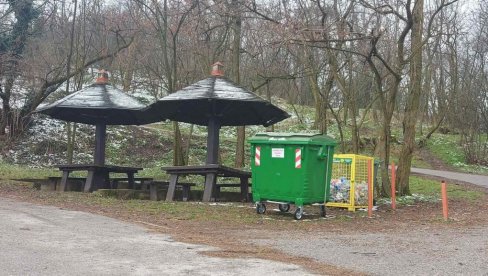ЧУВАЈУ ПРИРОДУ: Комуналци поставили контејнере за смеће на вршачком брегу ЧУВАЈУ ПРИРОДУ: Комуналци поставили контејнере за смеће на вршачком брегу