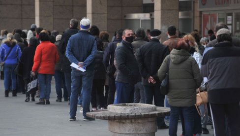 ГУЖВЕ ЗА ВАКЦИНЕ: Настављена имунизација у новосадским приградским насељима, одзив грађана изузетан ГУЖВЕ ЗА ВАКЦИНЕ: Настављена имунизација у новосадским приградским насељима, одзив грађана изузетан