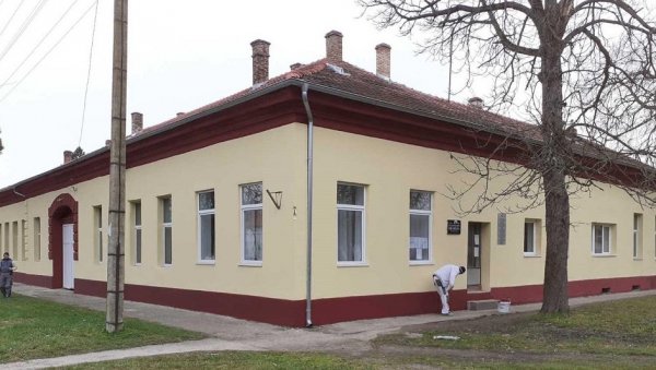 УЛАГАЊА У СЕЛО ВЕЛИКИ ГАЈ: После основне школе, потпуно реновирана и зграда Дома културе УЛАГАЊА У СЕЛО ВЕЛИКИ ГАЈ: После основне школе, потпуно реновирана и зграда Дома културе