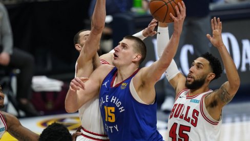 SVAKE VEČERI DOMINIRA: Da, Da, Jokić je MVP (VIDEO) SVAKE VEČERI DOMINIRA: Da, Da, Jokić je MVP (VIDEO)