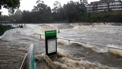 POPLAVE I DALJE PRAVE PROBLEME: Premijer Australije upozorio - I narednih dana se očekuju padavine! (VIDEO) POPLAVE I DALJE PRAVE PROBLEME: Premijer Australije upozorio - I narednih dana se očekuju padavine! (VIDEO)