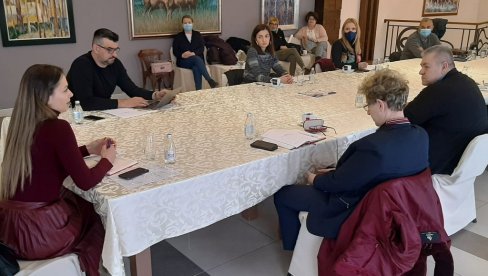 DA UGROŽENI OSETE SIGURNOST: Uz pomoć Austrije, nevladine organizacije iz BiH pomažu ljudima sa problemima da nađu posao DA UGROŽENI OSETE SIGURNOST: Uz pomoć Austrije, nevladine organizacije iz BiH pomažu ljudima sa problemima da nađu posao