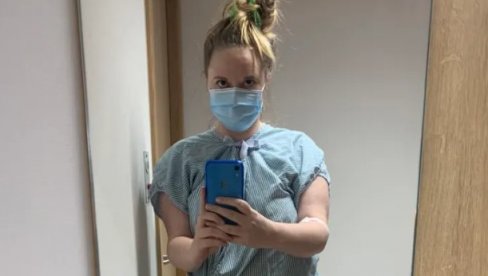 IMA KORONU OD MARTA PROŠLE GODINE: Virus je na Ejmi ostavio strašne posledice - Gušim se dok se penjem uz stepenice IMA KORONU OD MARTA PROŠLE GODINE: Virus je na Ejmi ostavio strašne posledice - Gušim se dok se penjem uz stepenice
