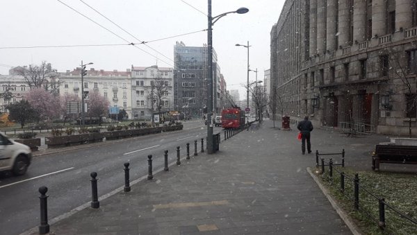 ПЉУСКОВИ, СНЕГ, ОЛУЈНИ ВЕТАР... Време ће данас бити потпуно хаотично ПЉУСКОВИ, СНЕГ, ОЛУЈНИ ВЕТАР... Време ће данас бити потпуно хаотично