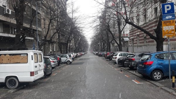 ЗОРА ДОНОСИ МРАЗ, ВЕЧЕ СНЕГ: Нови јануарски дан донеће нам и зраке сунца