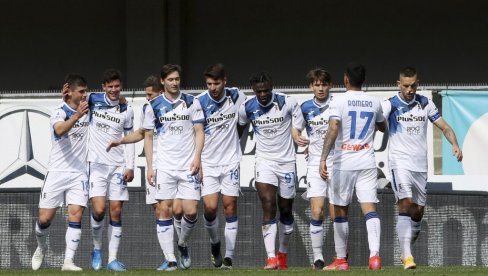 НЕВЕРОВАТНЕ БРОЈКЕ О ПЛАТАМА У СЕРИЈИ А: Роналдо вреди као комлетна Атланта, а Јувентус на табели иза тима из Бергама НЕВЕРОВАТНЕ БРОЈКЕ О ПЛАТАМА У СЕРИЈИ А: Роналдо вреди као комлетна Атланта, а Јувентус на табели иза тима из Бергама