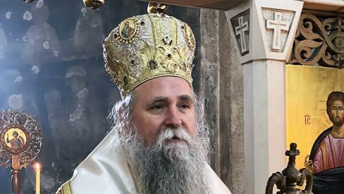 MITROPOLIT JOANIKIJE DOČEKAN U CETINJSKOM MANASTIRU: Sa Vladikom Metodijem služio Arhijerejsku liturgiju MITROPOLIT JOANIKIJE DOČEKAN U CETINJSKOM MANASTIRU: Sa Vladikom Metodijem služio Arhijerejsku liturgiju