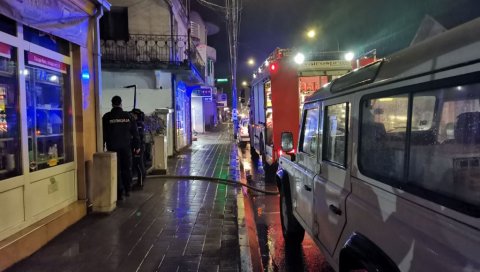 ДЕВОЈЧИЦА (3) ЈЕ БИЛА ИЗА ВРАТА, ВЕЋ ЈЕ СВЕ БИЛО ГОТОВО: Очевици стравичног пожара у Крушевцу за Новости (ВИДЕО) ДЕВОЈЧИЦА (3) ЈЕ БИЛА ИЗА ВРАТА, ВЕЋ ЈЕ СВЕ БИЛО ГОТОВО: Очевици стравичног пожара у Крушевцу за Новости (ВИДЕО)