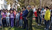 ОБЕЛЕЖЕН СВЕТСКИ ДАН ШУМЕ: Нове саднице у школи Светозар Марковић у општини Рековац ОБЕЛЕЖЕН СВЕТСКИ ДАН ШУМЕ: Нове саднице у школи Светозар Марковић у општини Рековац