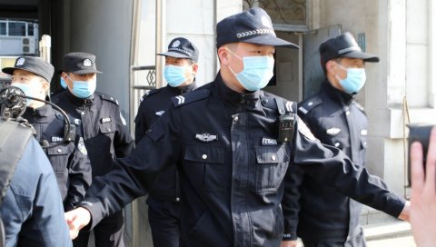 КИНА ИЗВРШИЛА СМРТНУ КАЗНУ НАД ВАСПИТАЧИЦОМ: Отровала 25 малишана стављајући им натријум-нитрит у храну КИНА ИЗВРШИЛА СМРТНУ КАЗНУ НАД ВАСПИТАЧИЦОМ: Отровала 25 малишана стављајући им натријум-нитрит у храну