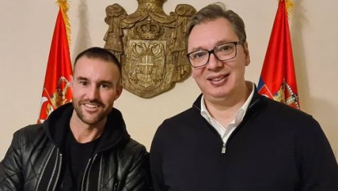 ВУЧИЋ УГОСТИО ФИЛИПА ПЛЕЈНА: Председник Србије се састао са једним од највећих модних дизајнера на свету (ФОТО) ВУЧИЋ УГОСТИО ФИЛИПА ПЛЕЈНА: Председник Србије се састао са једним од највећих модних дизајнера на свету (ФОТО)