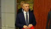 ОГЛАСИО СЕ БИВШИ СУДИЈА: Нисам могао то више да трпим - жестоко критиковао Кокезу ОГЛАСИО СЕ БИВШИ СУДИЈА: Нисам могао то више да трпим - жестоко критиковао Кокезу