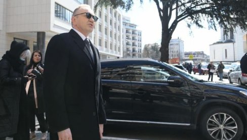 LJUDI SU HAPŠENI ZBOG OVOGA: Za 5,66 miliona evra oštećen javni servis zbog poslova sa Đilasovim firmama LJUDI SU HAPŠENI ZBOG OVOGA: Za 5,66 miliona evra oštećen javni servis zbog poslova sa Đilasovim firmama