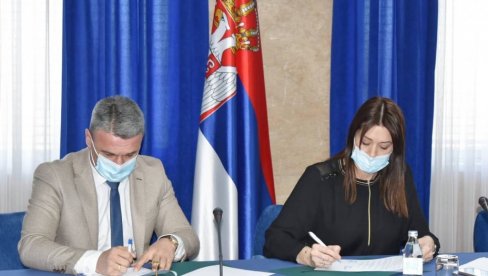 РЕАЛИЗАЦИЈА ПРОЈЕКТА “ЗЕЛЕНИ ПОЈАС ЧАЧКА”: Садња стабала на три хектара вредна 4,5 милиона динара РЕАЛИЗАЦИЈА ПРОЈЕКТА “ЗЕЛЕНИ ПОЈАС ЧАЧКА”: Садња стабала на три хектара вредна 4,5 милиона динара