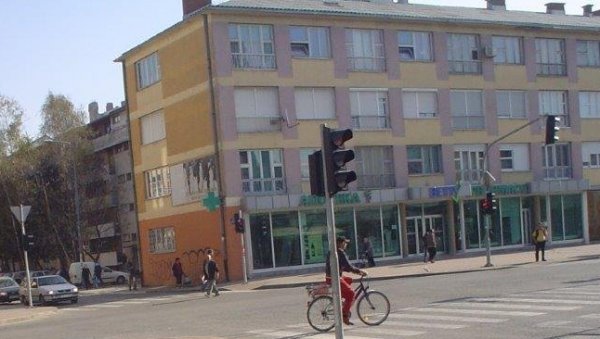 РЕКОНСТРУКЦИЈА ПЕШАЧКОГ МОСТА: Код Железничке станице у Добоју завршени радови РЕКОНСТРУКЦИЈА ПЕШАЧКОГ МОСТА: Код Железничке станице у Добоју завршени радови