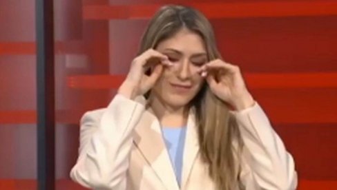 ВОДИТЕЉКА СЛАГАЛИЦЕ СЕ РАСПЛАКАЛА ТОКОМ ЕМИСИЈЕ: Није могла да обузда емоције, ево шта је разлог њених суза ВОДИТЕЉКА СЛАГАЛИЦЕ СЕ РАСПЛАКАЛА ТОКОМ ЕМИСИЈЕ: Није могла да обузда емоције, ево шта је разлог њених суза