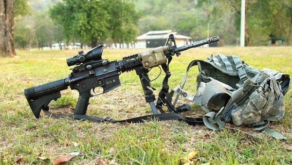 АМЕРИЧКА ВОЈСКА ИЗГУБИЛА ОРУЖЈЕ: Више од 1.500 комада нестало, велики број пронађен у крвавим обрачунима на улицама градова у САД АМЕРИЧКА ВОЈСКА ИЗГУБИЛА ОРУЖЈЕ: Више од 1.500 комада нестало, велики број пронађен у крвавим обрачунима на улицама градова у САД