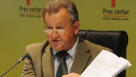 РАДАН НИКОЛИЋ: Борцима из Црне Горе ни ове године није омогућено да положе венце у касарнама РАДАН НИКОЛИЋ: Борцима из Црне Горе ни ове године није омогућено да положе венце у касарнама