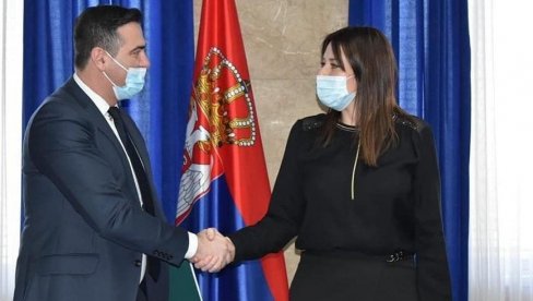 ZA PARK OSAM MILIONA: Važan ugovor za vrnjačku lokalnu samoupravu ZA PARK OSAM MILIONA: Važan ugovor za vrnjačku lokalnu samoupravu