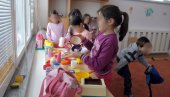 U VRTIĆIMA OKO 30.000 DECE: Uprkos epidemiji, predškolske ustanove normalno rade U VRTIĆIMA OKO 30.000 DECE: Uprkos epidemiji, predškolske ustanove normalno rade