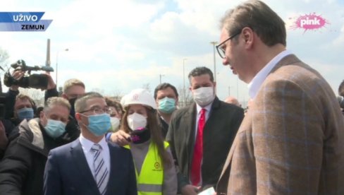 БРЗА ПРУГА БЕОГРАД-СТАРА ПАЗОВА ДО КРАЈА СЕПТЕМБРА - Вучић: Ићи ћу возом до Новог Сада, и лепше и брже! БРЗА ПРУГА БЕОГРАД-СТАРА ПАЗОВА ДО КРАЈА СЕПТЕМБРА - Вучић: Ићи ћу возом до Новог Сада, и лепше и брже!