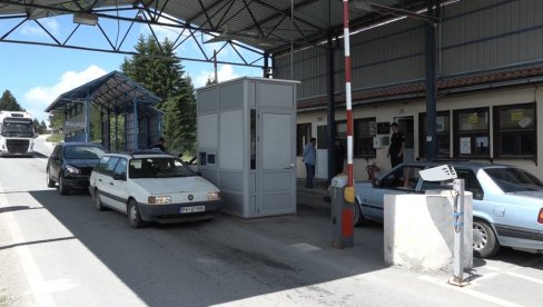 POKUŠALI DA NAPUSTE KARANTIN I UĐU U SRBIJU: Krivične prijave protiv dve osobe zbog kršenja mere samoizolacije POKUŠALI DA NAPUSTE KARANTIN I UĐU U SRBIJU: Krivične prijave protiv dve osobe zbog kršenja mere samoizolacije