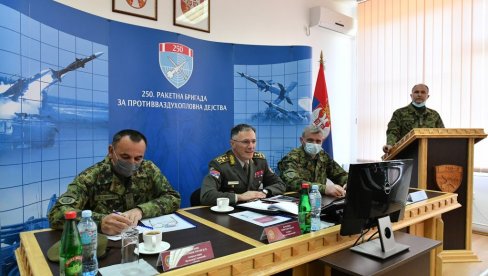 MOJSILOVIĆ U KOMANDI 250. RAKETNE BRIGADE: Napredak vidljiv u svim segmentima MOJSILOVIĆ U KOMANDI 250. RAKETNE BRIGADE: Napredak vidljiv u svim segmentima