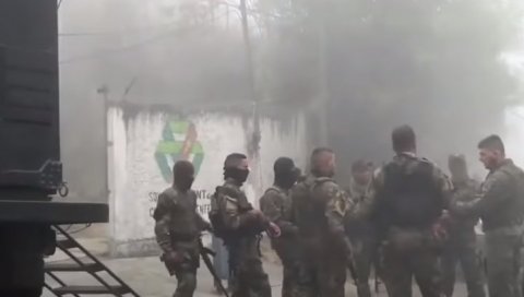 ОРУЖАНИ СУКОБ НА ГРАНИЦИ СА КОЛУМБИЈОМ: Војска Венецуеле ухапсила припаднике мексичког нарко картела ОРУЖАНИ СУКОБ НА ГРАНИЦИ СА КОЛУМБИЈОМ: Војска Венецуеле ухапсила припаднике мексичког нарко картела