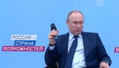 LEKARI MU ODMAH REKLI OVE REČI: Putin otkrio kako se oseća posle druge doze vakcine LEKARI MU ODMAH REKLI OVE REČI: Putin otkrio kako se oseća posle druge doze vakcine