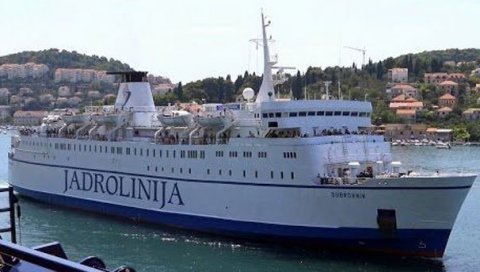 ДУБРОВНИК СПАЈА ЦРНУ ГОРУ И ИТАЛИЈУ: Потписан уговор за линију Бар-Бари ДУБРОВНИК СПАЈА ЦРНУ ГОРУ И ИТАЛИЈУ: Потписан уговор за линију Бар-Бари