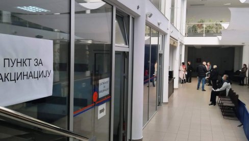 OVOG VIKENDA BEZ ZAKAZIVANJA: Zainteresovanim Paraćincima sutra i prekosutra na raspolaganju je 200 doza Astra Zeneke OVOG VIKENDA BEZ ZAKAZIVANJA: Zainteresovanim Paraćincima sutra i prekosutra na raspolaganju je 200 doza Astra Zeneke