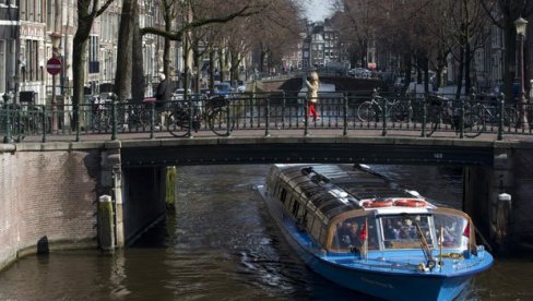 AMSTERDAM NEĆE NASILNIKE SA OSTRVA: Grad pokreće kampawu protiv britanskih turista