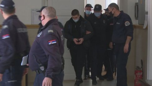 ВОЗИО САМ ПРЕМА САОБРАЋАЈНИМ ПРОПИСИМА: Детаљи суђења возачу аудија смрти, који је завио у црно Андрејеву (12) и Дејанову (48) породицу ВОЗИО САМ ПРЕМА САОБРАЋАЈНИМ ПРОПИСИМА: Детаљи суђења возачу аудија смрти, који је завио у црно Андрејеву (12) и Дејанову (48) породицу