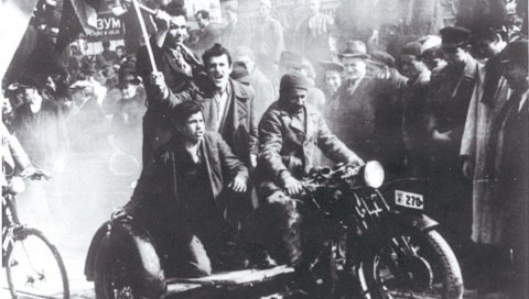 ДАН КАДА ЈЕ НАРОД УДАРИО ШАМАР ХИТЛЕРУ: Пре 80 година на демонстрацијама се орило - Боље рат, него пакт, боље гроб, него роб! ДАН КАДА ЈЕ НАРОД УДАРИО ШАМАР ХИТЛЕРУ: Пре 80 година на демонстрацијама се орило - Боље рат, него пакт, боље гроб, него роб!