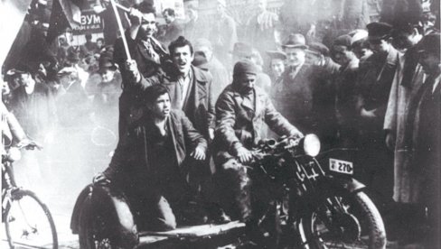 DAN KADA JE NAROD UDARIO ŠAMAR HITLERU: Pre 80 godina na demonstracijama se orilo - Bolje rat, nego pakt, bolje grob, nego rob! DAN KADA JE NAROD UDARIO ŠAMAR HITLERU: Pre 80 godina na demonstracijama se orilo - Bolje rat, nego pakt, bolje grob, nego rob!