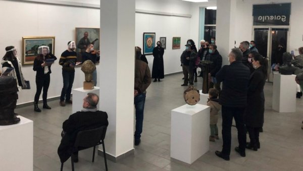 РАВНИЦА ИЗНЕДРИЛА ВЕЛИКАНЕ: Промовисана монографија о ликовном стваралаштву Врбашана од 1900. до 2017. РАВНИЦА ИЗНЕДРИЛА ВЕЛИКАНЕ: Промовисана монографија о ликовном стваралаштву Врбашана од 1900. до 2017.