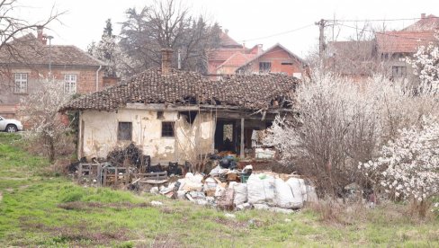 VLAJKOVIĆEVA KUĆA ČEKA NEIMARE: GO Grocka sa Zavodom za zaštitu spomenika pokreće obnovu kulturnog dobra u Ulici 17. oktobra VLAJKOVIĆEVA KUĆA ČEKA NEIMARE: GO Grocka sa Zavodom za zaštitu spomenika pokreće obnovu kulturnog dobra u Ulici 17. oktobra