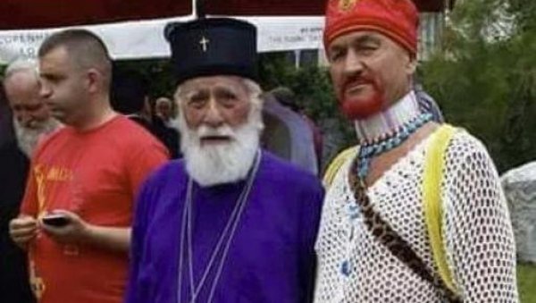 МИРАШЕВИ ПРЕТЕ БЛОКАДОМ ЦЕТИЊСКОГ МАНАСТИРА: НВО ЦПЦ неће дозволити устоличење Јоаникија МИРАШЕВИ ПРЕТЕ БЛОКАДОМ ЦЕТИЊСКОГ МАНАСТИРА: НВО ЦПЦ неће дозволити устоличење Јоаникија