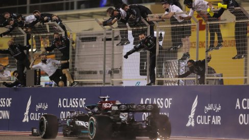 NEK SE ČUVA FERŠTAPEN I RED BUL - SREBRNE STRELE IDU PO TITULU: Najavljuje tehnički direktor f1 tima Mercedesa DŽejms Elison NEK SE ČUVA FERŠTAPEN I RED BUL - SREBRNE STRELE IDU PO TITULU: Najavljuje tehnički direktor f1 tima Mercedesa DŽejms Elison